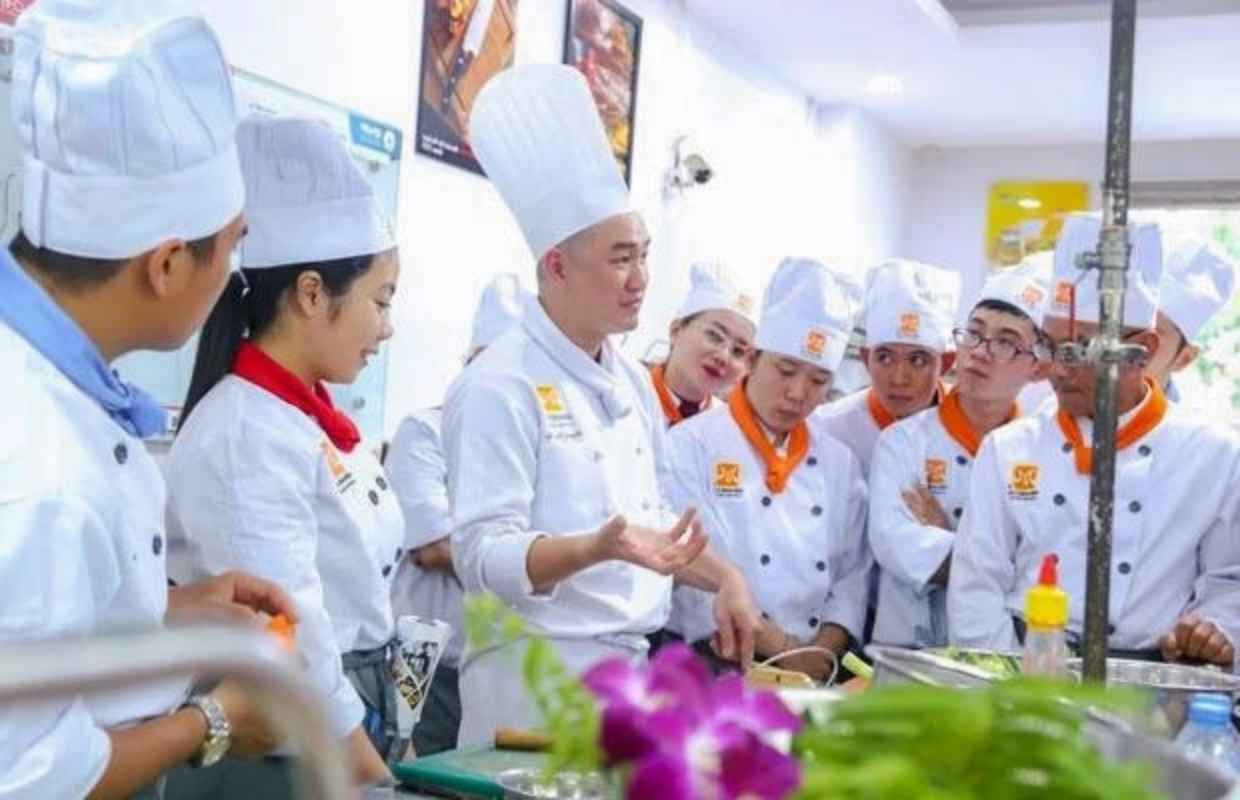 TOP 5 trường dạy đầu bếp tốt nhất TPHCM